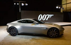JAMES BOND 007 ASTON MARTIN DB10 SPECTRE HOT WHEELS ELITE 1:18 Like New - Picture 1 of 8