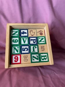 Wood box of blocks - Picture 1 of 2