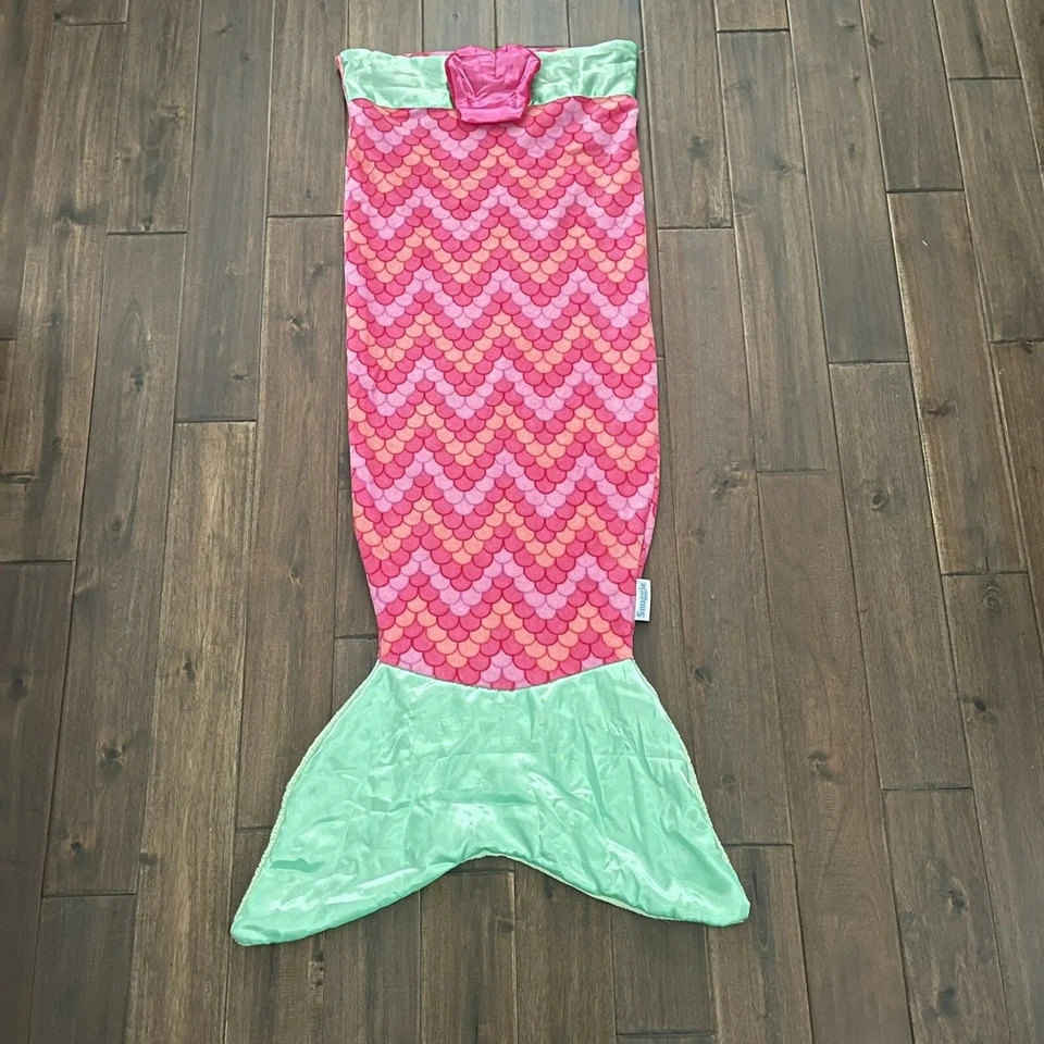 Acurrucado cola de sirena rosa y verde Foto 1 de 4
