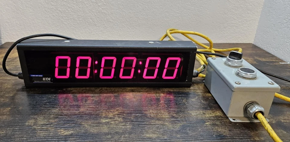 EDI Digital Contador de Deportes Baloncesto Cuenta Regresiva Pista Temporizador Reloj de Detener con Control Remoto Foto 1 de 3