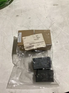 SIEMENS 6ES7 131-4BD01-0AA0 CABLES NEW - Picture 1 of 1