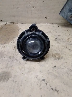 2006 2007 2008 2009 PONTIAC TORRENT FRONT FOG LAMP NO CHROME RING - Image 1 of 3