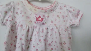 LULLABY CLUB 3 mos. white & pink "the Queen"   (baby -10) - Photo 1/4