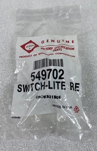 Interruptor de luz de refrigerador genuino OEM 549702, W11384469 - Imagen 1 de 2