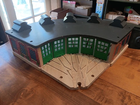 Thomas & Friends Wooden Railway Roundhouse 5-way Switch Track GUC Retired!!! Cover