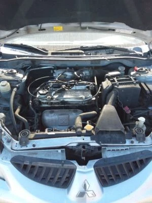 Used Air Cleaner Assembly fits: 2004 Mitsubishi Lancer  Grade A - Image 1 of 4