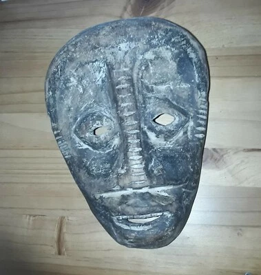 Masque Lega  culte Bwami ( forme coeur ) Origine Congo - Photo 1/4