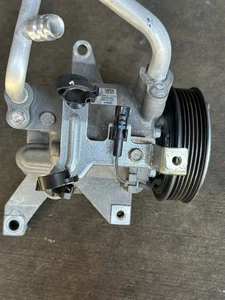 2014 - 2018 Subaru AC Compressor 73111FJ000 OEM Forester Crosstrek - Picture 1 of 3