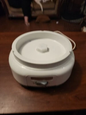 Heladera Hamilton Beach blanca 1,5 cuartos modelo #68880.  Solo base  Foto 1 de 2