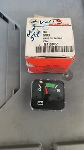 Voltímetro medidor de voltímetro International Navistar 1671684C2 NOS - Imagen 1 de 2