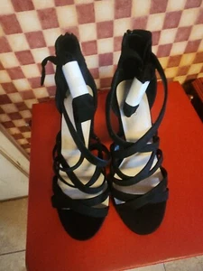 Torrid Größe 11 W Damenschuhe Schuhe SCHWARZ Riemen offene Zehenpartie Cross Kommode - Bild 1 von 7