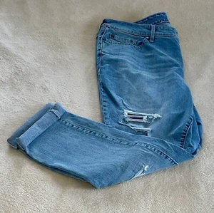 TORRID BOYFRIEND STRAIGHT JEAN - STRETCH DISTRESSED DENIM. MEDIUM WASH. 18R. - Picture 1 of 3