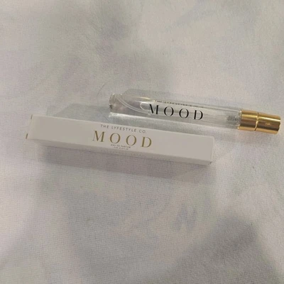 The Lifestyle Co. Mood Eau De Parfum Spray de Viaje 10 ml/0,33 fl. oz Nuevo en Caja Foto 1 de 2
