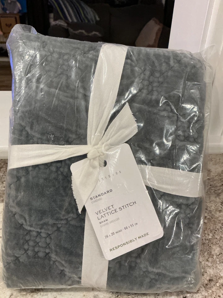 Pottery Barn Terciopelo Punto de Enrejado Acolchado Falsa Estándar 26x20 Azul Cobalto-NUEVO EN PAQUETE Foto 1 de 2