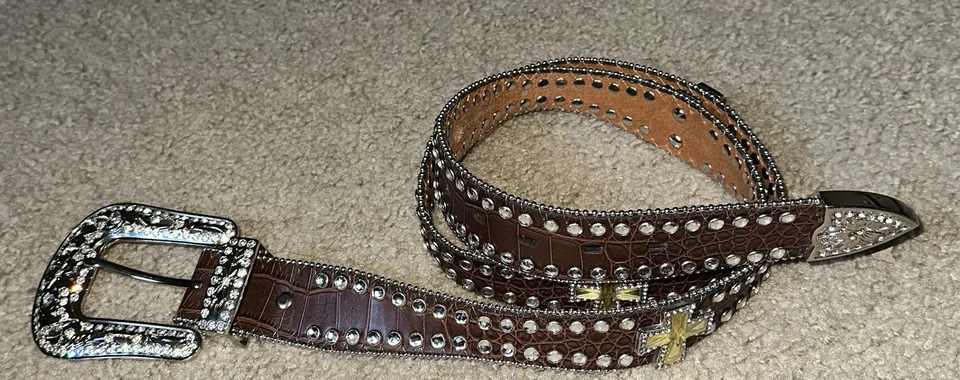 Cinturón Blazin Roxx Festoneado Estrás Cruz Croc Estampado alias Nocona Estrás Foto 1 de 4