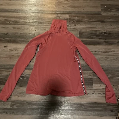 Camiseta de entrenamiento Nike Pro cálida para mujer mediana manga larga metálica rojo borgoña   Foto 1 de 4