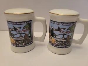 Vintage LOS ANGELES CALIFORNIA SOUVENIR Salt and Pepper Shakers HOLLYWOOD - Picture 1 of 4