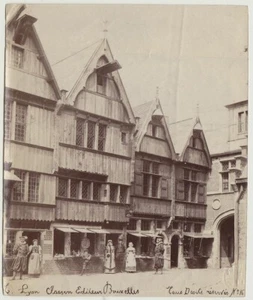 Original vintage 1880s Lyon, street scene, costumes, exhibition, albumen print - Picture 1 of 1