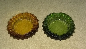 2 Vintage 5" Fostoria Glass Sunburst Ashtray Green & Amber Mid Century Modern - Picture 1 of 3