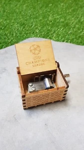 Boîte à musique en bois Hymne de la Ligue des Champions Foot - Personnalisable - Photo 1/5