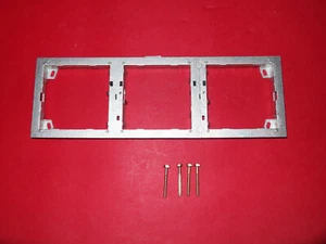 SIEDLE Vario Montagerahmen MR 611-3/1-0 mit Schrauben SSS sofort einsetzbar - Bild 1 von 2