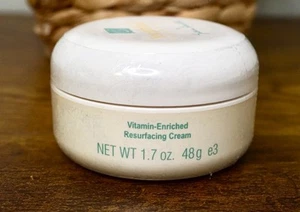 NOS Susan Lucci Youthful Essence crema resurfacing arricchita con vitamine 1,7 oz sigillata - Foto 1 di 4