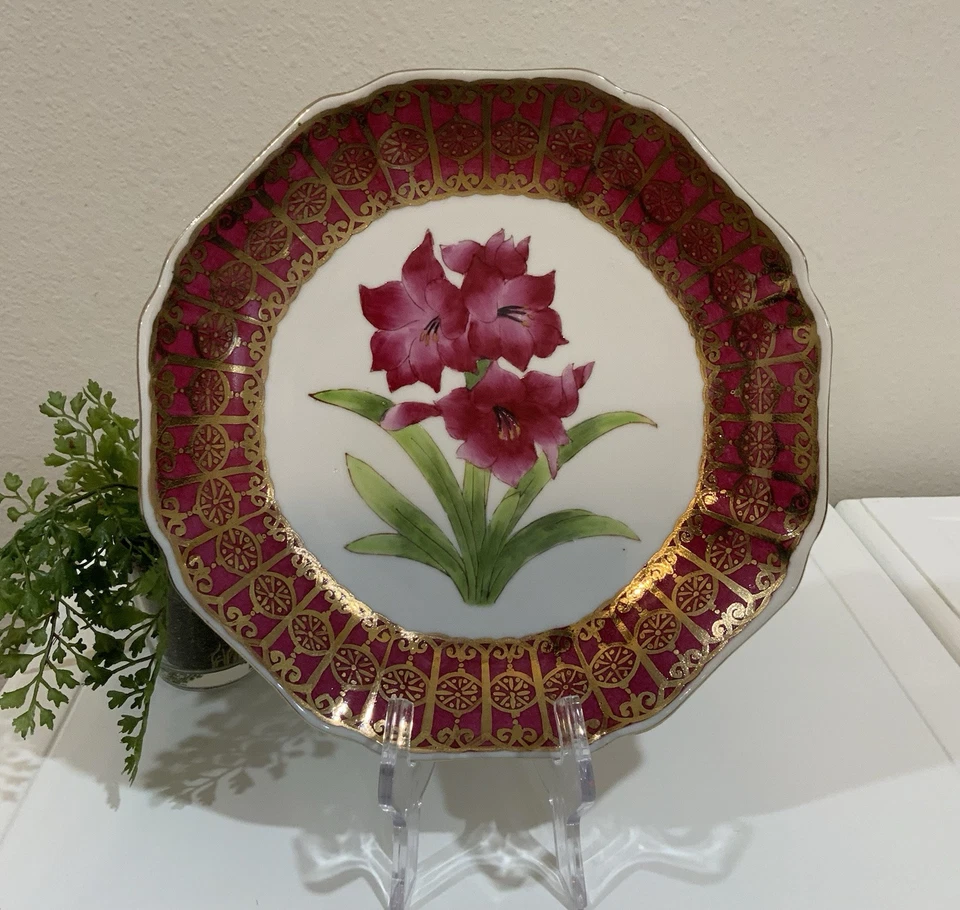 De Colección Acento Oriental Rojo Amaryllis Flor Oro Rosa Plato Decorativo Colgante de Pared Foto 1 de 4