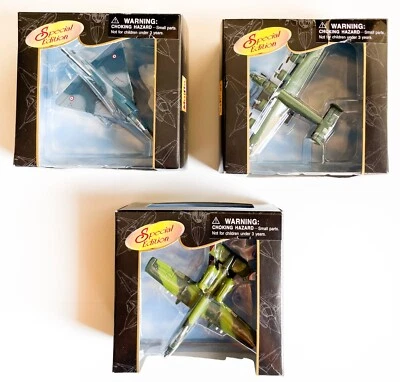 3 Maisto Air Force Plane  Special Edition - Image 1 of 4