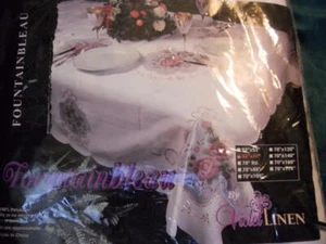 Violette Leinen Fountainbleau Tischdecke Cutwork mit lila Blumen NEU 52" x 70" NEU - Bild 1 von 4