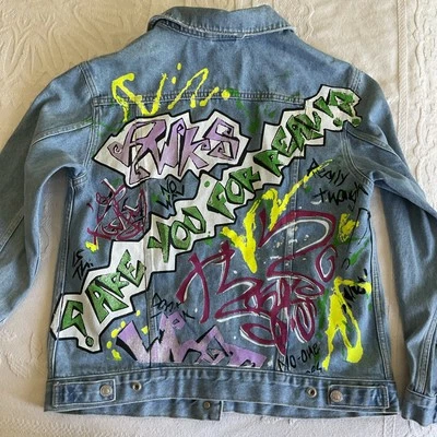 Topshop MOTO 涂鸦牛仔裤夹克 尺寸 Euro 36 US 4 — 第 1/4 张图片