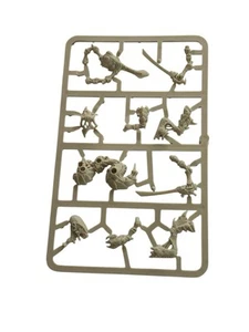 Rogue Trader Tyranid Warrior On Sprue Warhammer 40K 40,000 Games Works - Picture 1 of 4