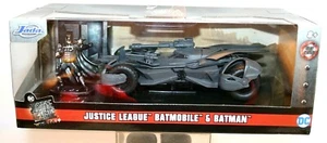 Jada Toys DC Justice League 1/32 Batmobile & Batman - Picture 1 of 7