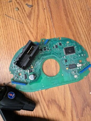 Saab 9-3 CIM circuit Board with key 2003-2005 1/2  READ CAREFULLY Lost Saab Key? - Image 1 of 2