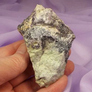 Rara pieza grande Kammererite y Serpentine 102g SN54378 - Imagen 1 de 4