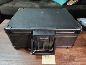 HONEYWELL FIRE SAFE NO KEY 16" x 11" - Picture 1 of 3
