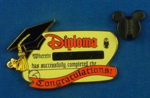 Diploma Graduación 2003 Colgante Construir un Pin Base Grabable Pin Disney # 43988 - Imagen 1 de 5