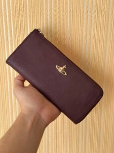 Vivienne Westwood Victoria Zip Wallet in Burgundy Strukturleder - Bild 1 von 9