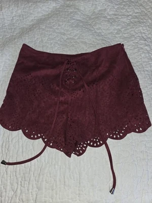 Pantalones cortos Forever 21womems Velevet talla pequeña Foto 1 de 3