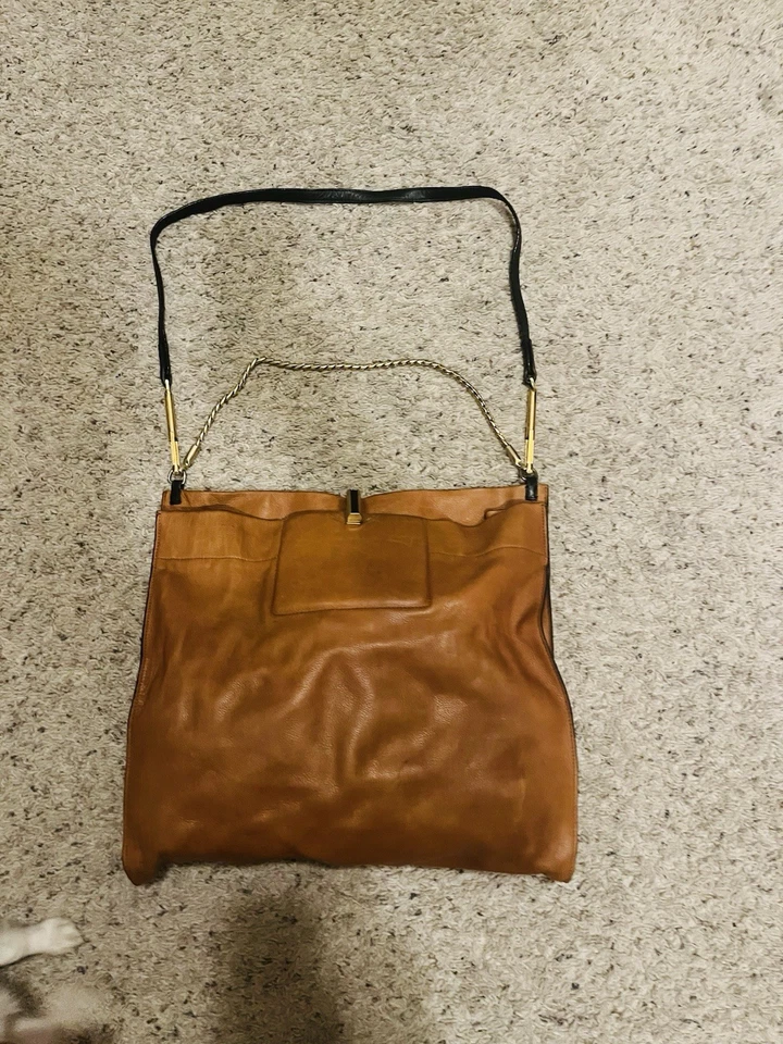 Bolsa de mão Calvin Klein Collection exclusiva pele de bezerro detalhes dourados, couro transversal - Imagem 1 de 4