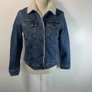 Chaqueta vaquera forrada Wrangler Sherpa aspecto retro occidental para mujer talla pequeña - Imagen 1 de 16