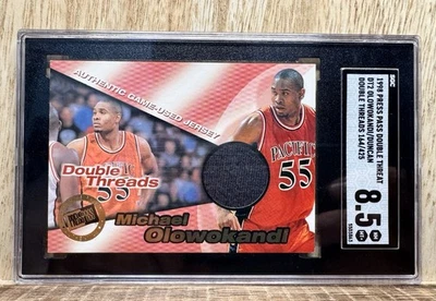 1998 Press Pass Double Threat Double Threads Tim Duncan / Olowonkandi /425 SGC - Imagem 1 de 2