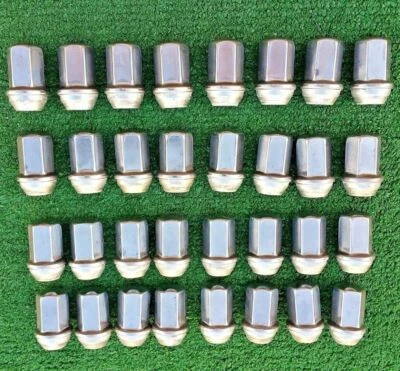 Factory Wheel Lugnuts Set 32 Genuine GM OEM Lug Nut Sierra Silverado 2500 2500HD - Image 1 of 4