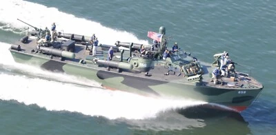 40" 1/24 HIGGINS PT CASCO BARCO con CASA CABINA Y TORRETA ARMARIOS FIBRA DE VIDRIO - ¡EE. UU.! Foto 1 de 4