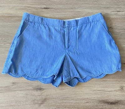 Club Monaco Scalloped Hem Shorts Women's Size 8 Blue Cotton/Lyocell 3" Inseam - Image 1 of 4