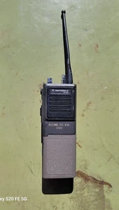 MOTOROLA MT-1000 MT1000 UHF 16-Ch 5 Watts H44GCU7100BN - Picture 1 of 6