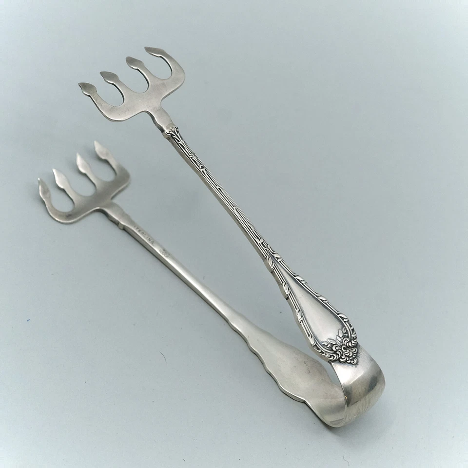 Pinzas de sardina victorianas Madame Royale de Durgin de plata de ley de 4 5/8" sin mono Foto 1 de 4