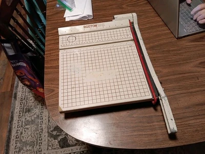 CORTADORA DE PAPEL BOSTON 2612 RESISTENTE ESTILO GUILLOTINA EE. UU. FUNCIONA Foto 1 de 4