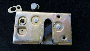 83-98 Rolls Royce Silver Spur Dawn RIGHT FRONT door latch mechanism UB76712 - Picture 1 of 3