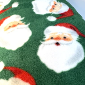 Anti-Pillen Plüsch Fleece - Happy Santa Kopf auf grün - 59 Zoll breit mittelschwer - Bild 1 von 5