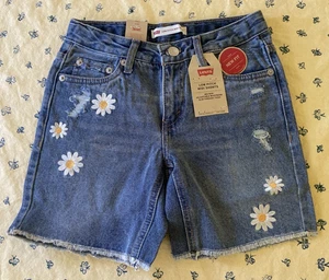 NEW Girl's Levi's Low Pitch Midi Shorts Size 8 Adjustable Waist Mid Rise *NEW* - Picture 1 of 12